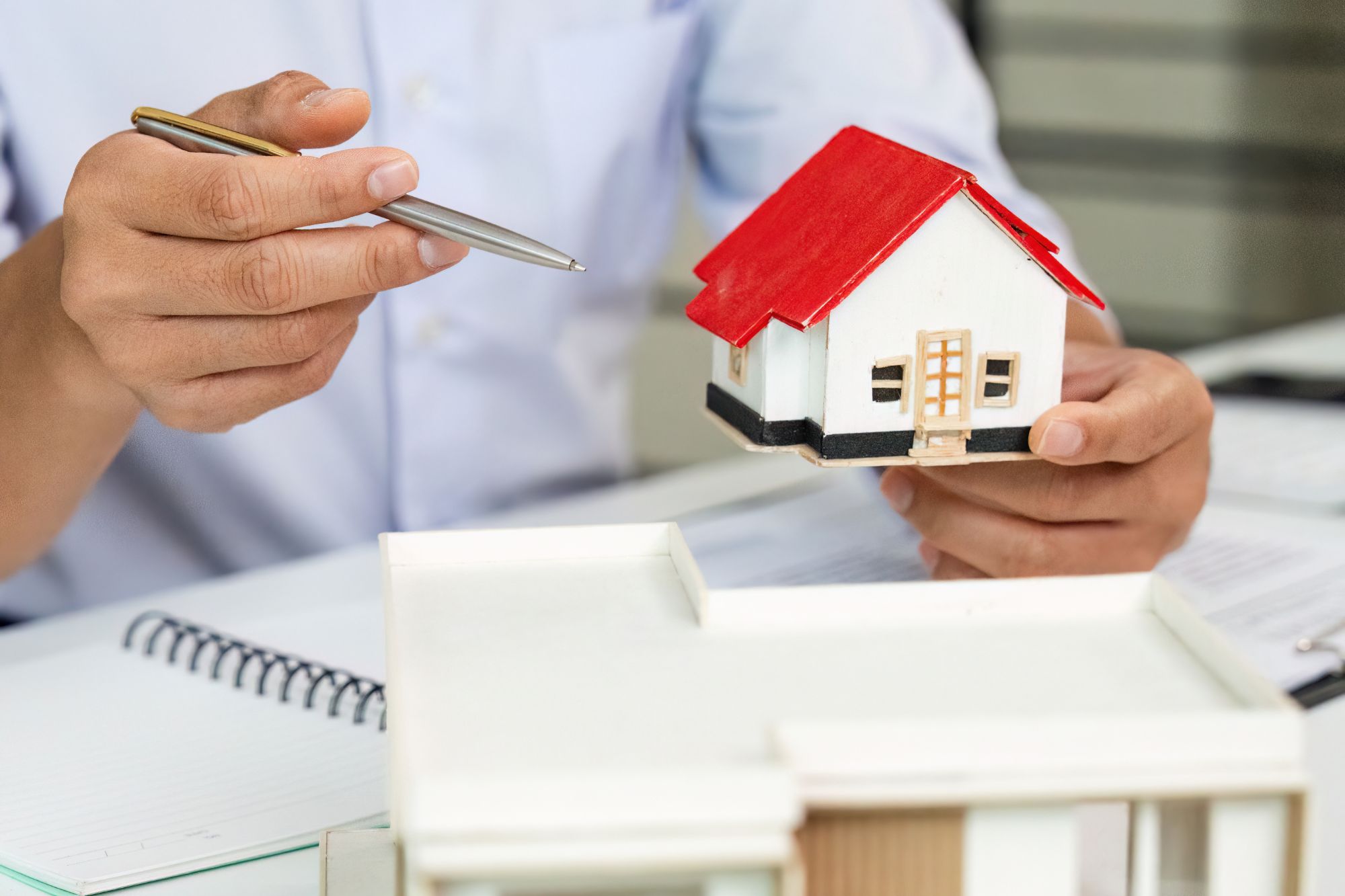 property dealer in Noida